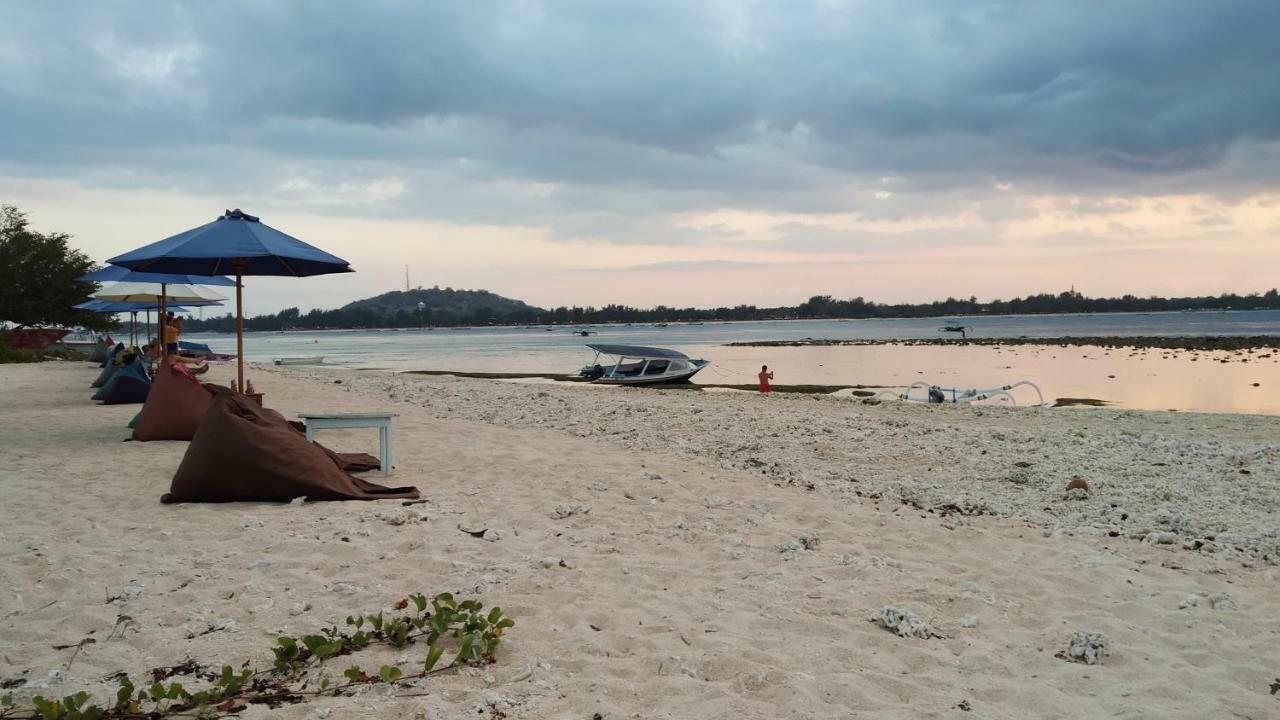 Sunset Beach Bungalow Gili Meno Exterior foto